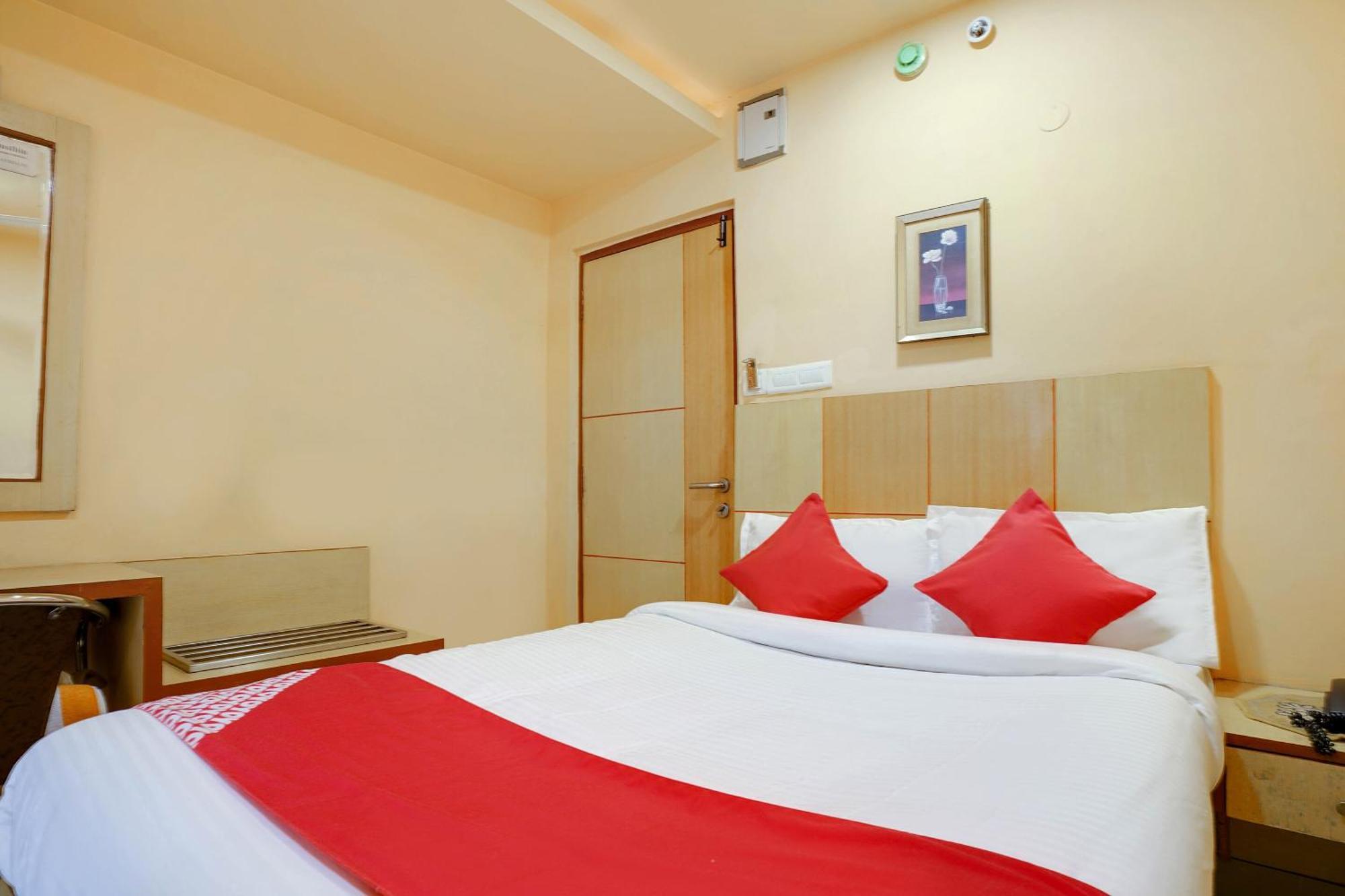 Hotel O Shanta Residency Lodge Sururnagar Exterior foto