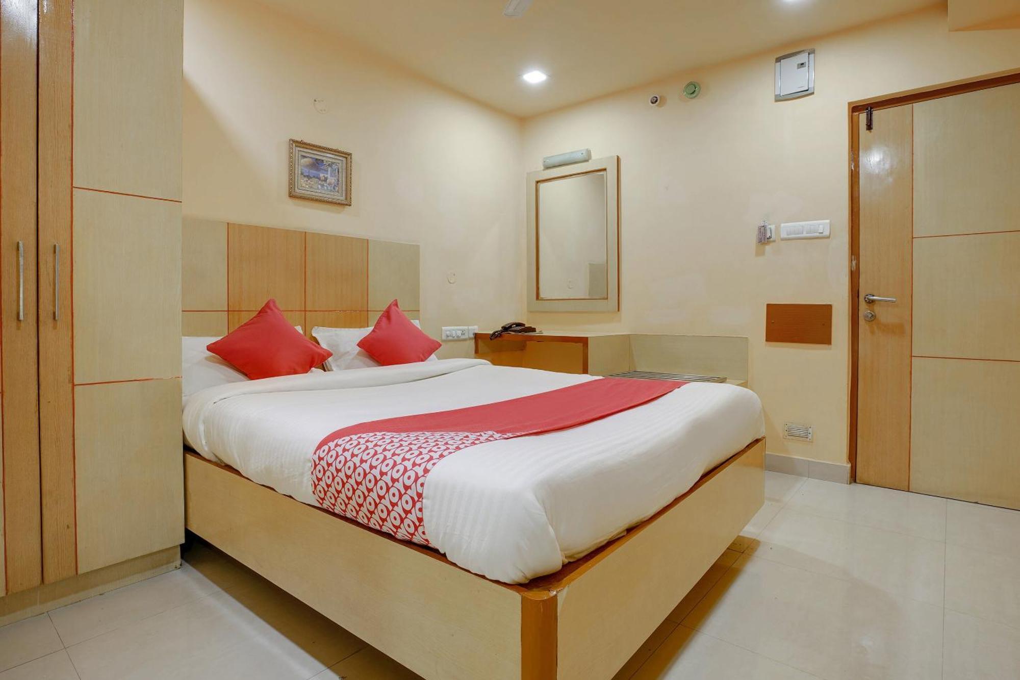Hotel O Shanta Residency Lodge Sururnagar Exterior foto